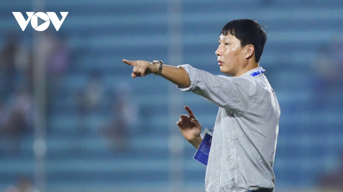 HLV Kim Sang Sik dẫn dắt đội ngôi sao Đông Nam Á đối đầu MU